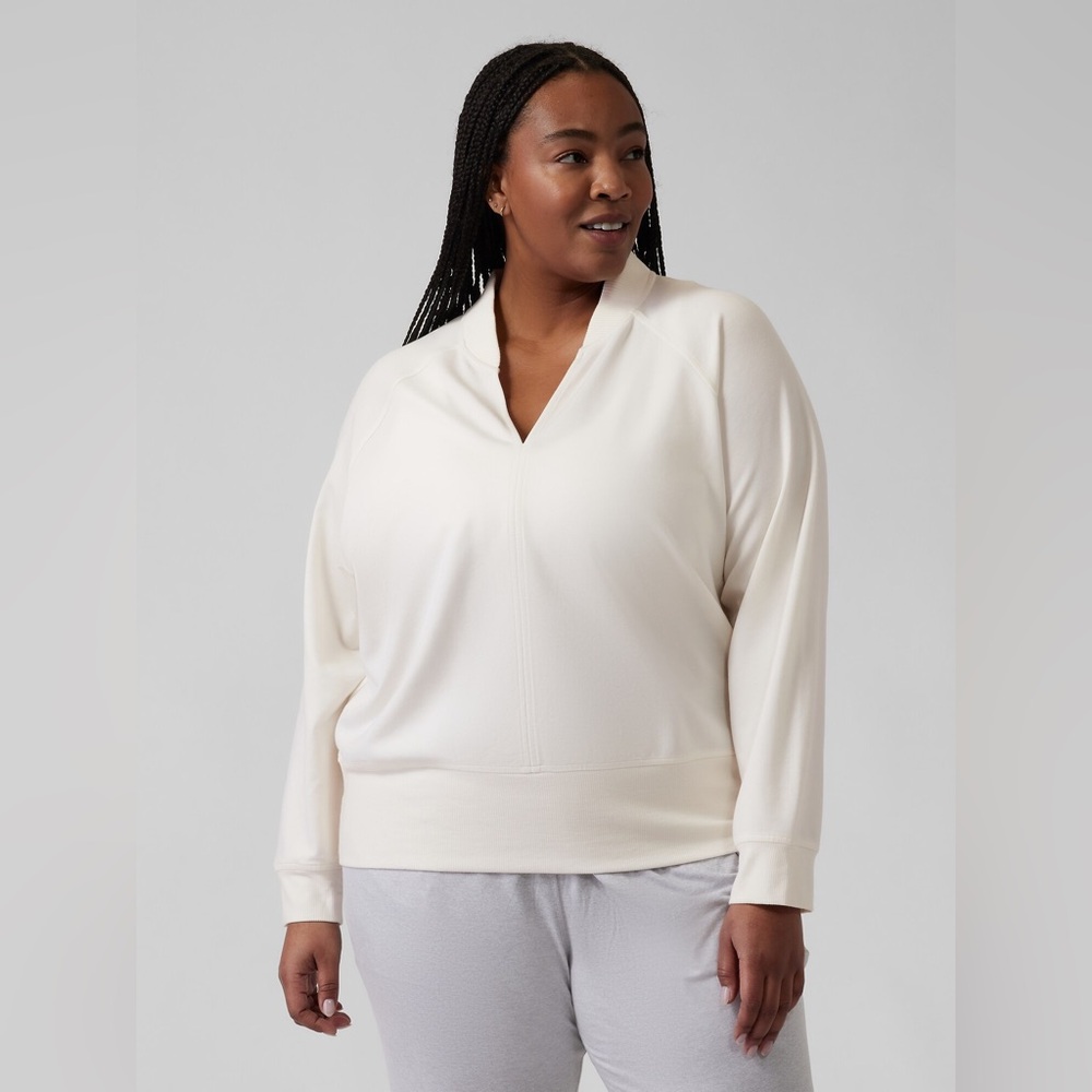 Athleta Eastbound sweatshirt ivory white size 3X